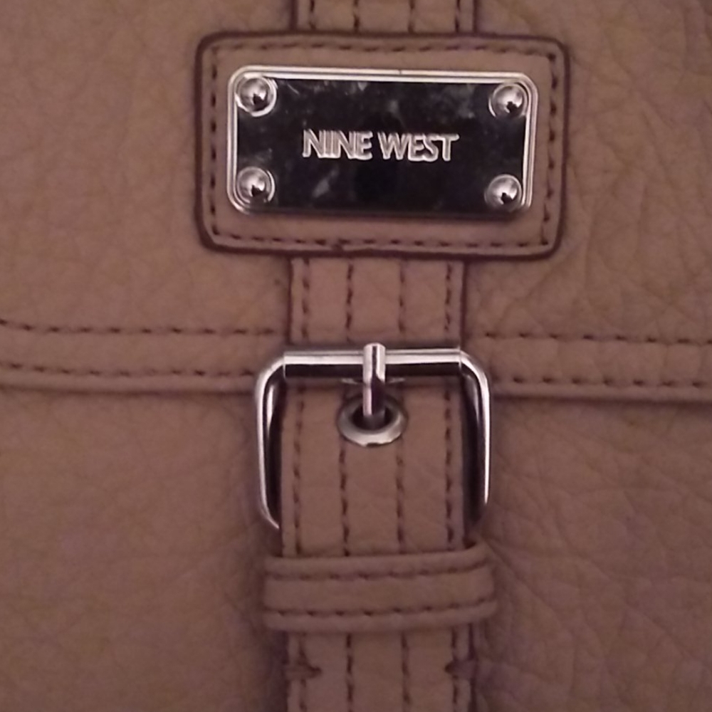 Nine West Crossbody purse - Picture 2 of 8